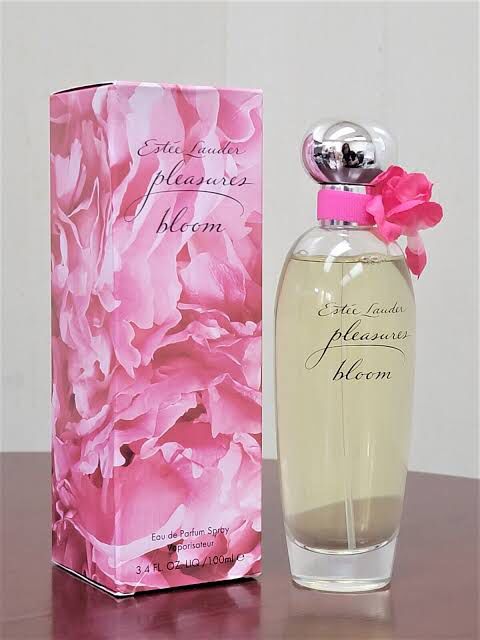 Estee Lauder Pleasure Bloom
EDP 100ml