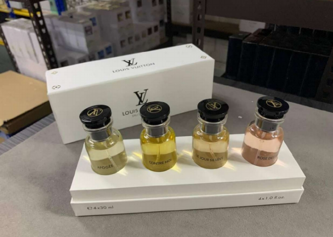 LVUITTON SET 4 IN 1 4×30ML